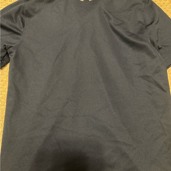 Under Armour boys polo size small navy blue - Picture 3 of 3